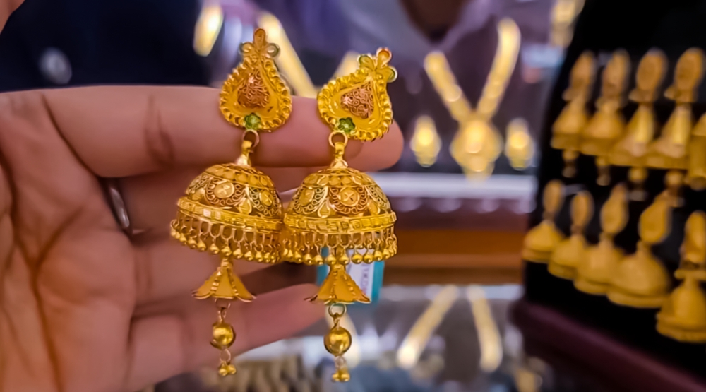 lightweight gold earrings for women
