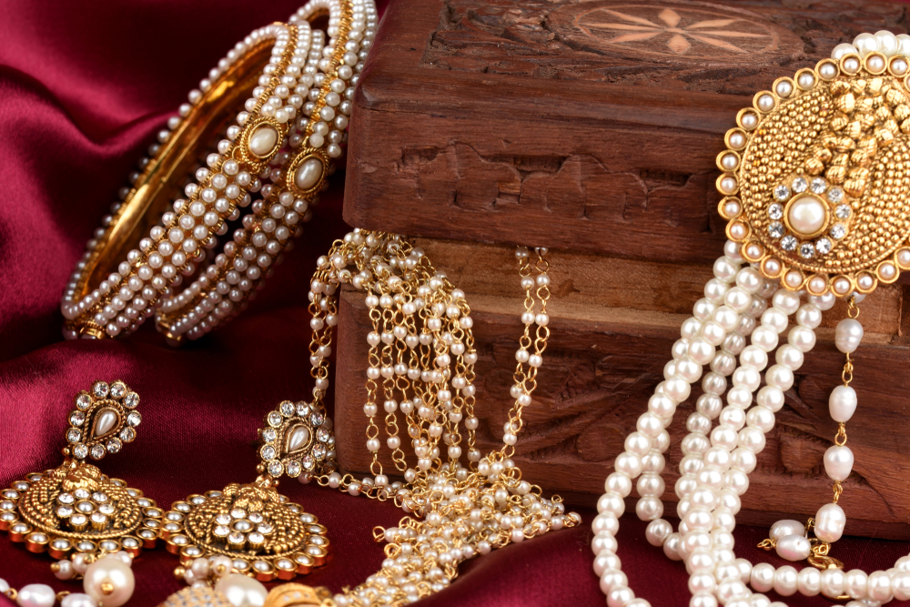 Antique and Vintage Jewellery