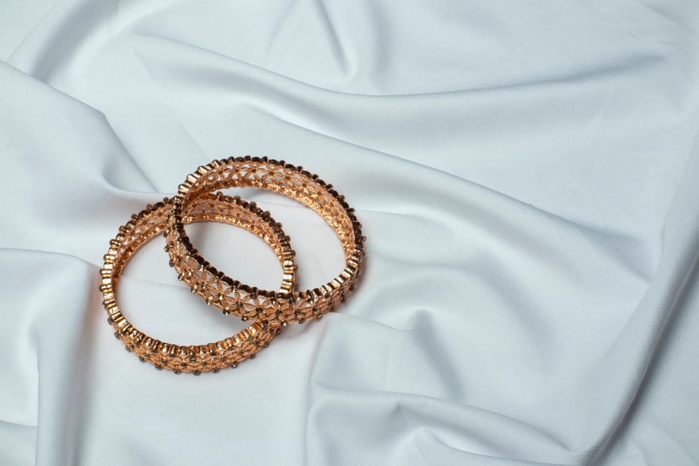 18 carat gold bangles