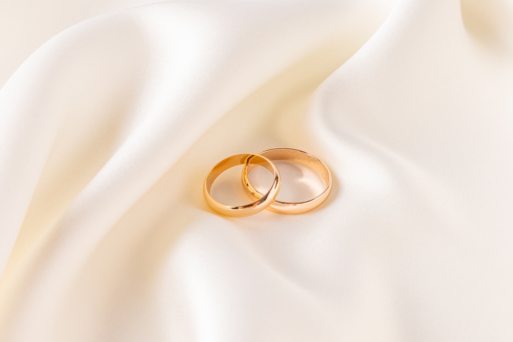 Buy 22k gold jewellery for anniversary