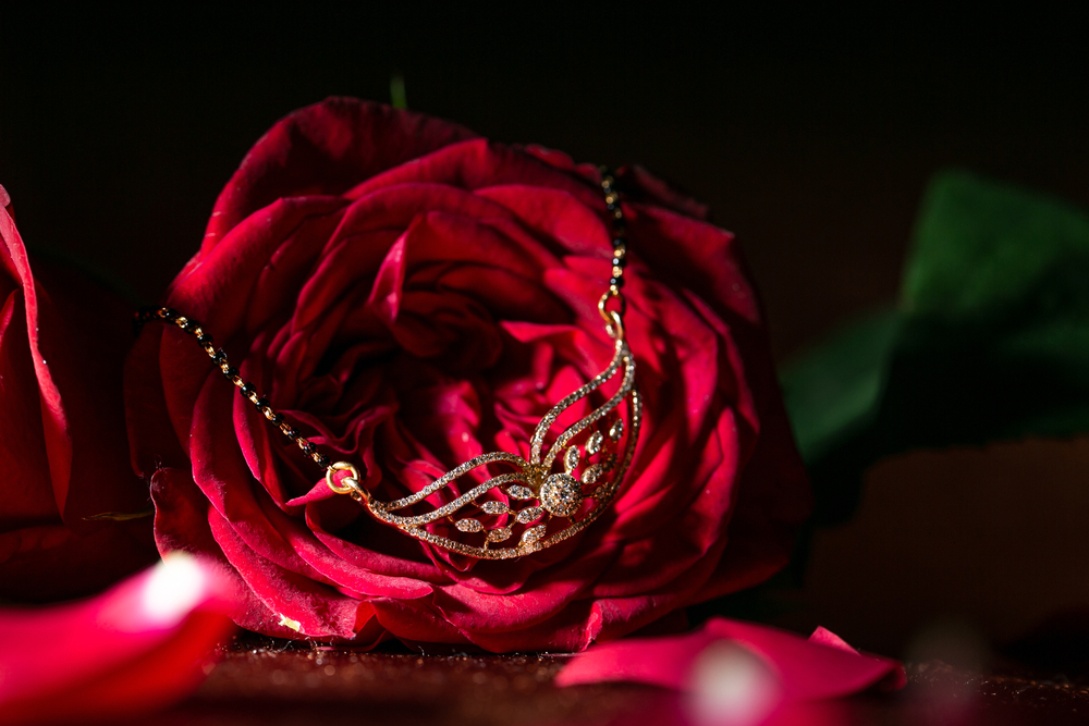 Buy latest gold mangalsutra for bride