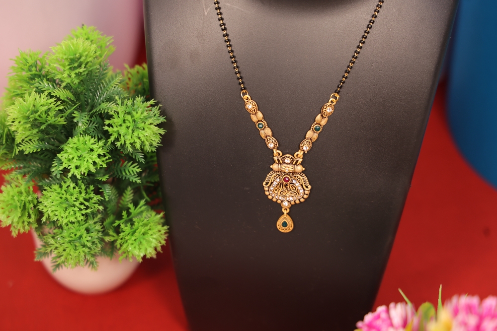 Buy latest gold mangalsutra for bride