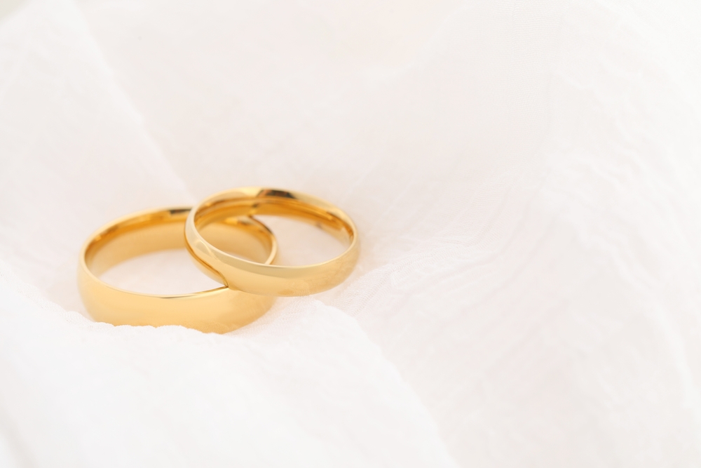 best lightweight gold rings