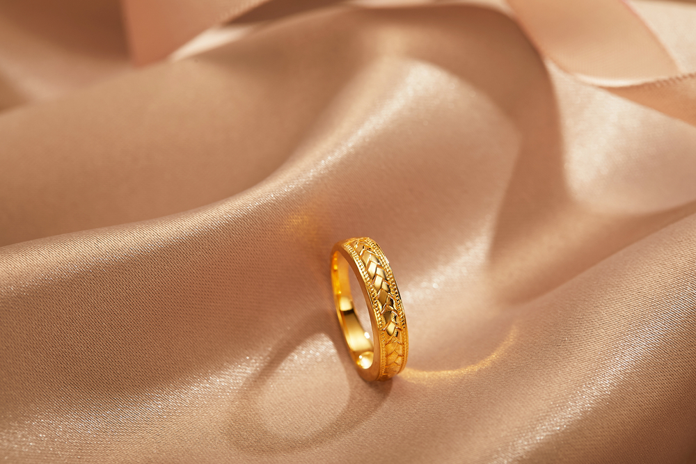 buy lightweight gold rings for daily use