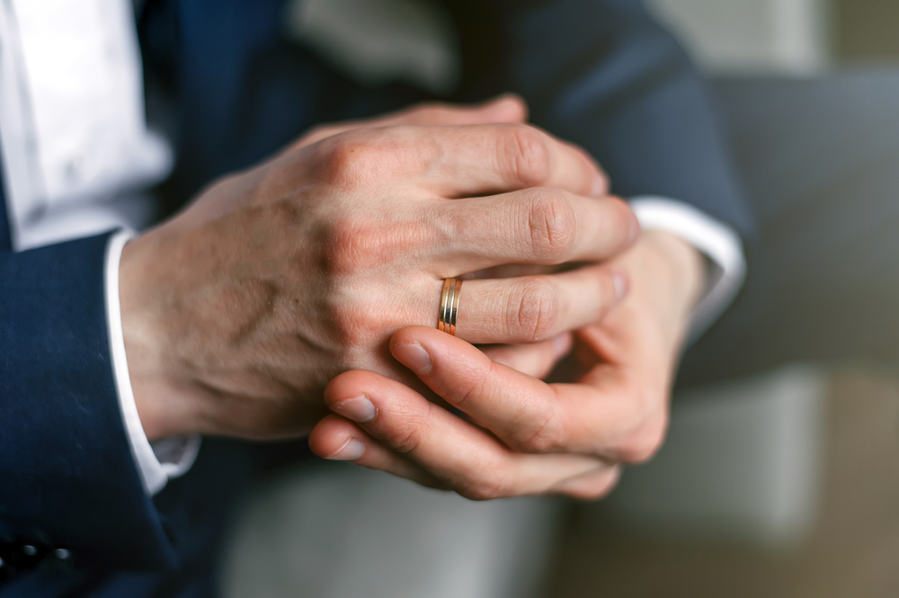gold engagement ring for men