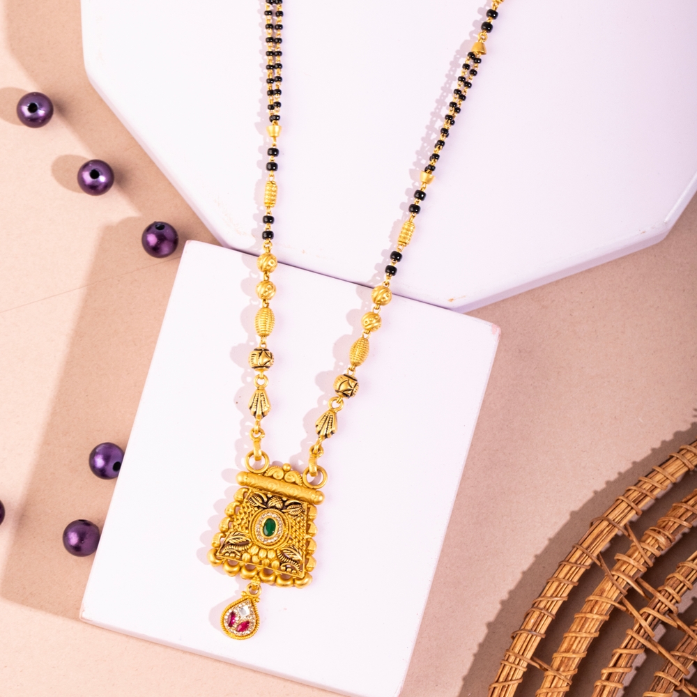 latest gold mangalsutra for the new bride