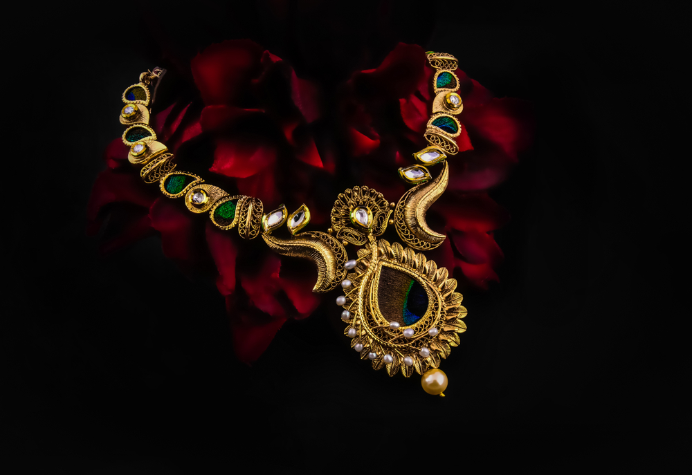 pairing necklace gold