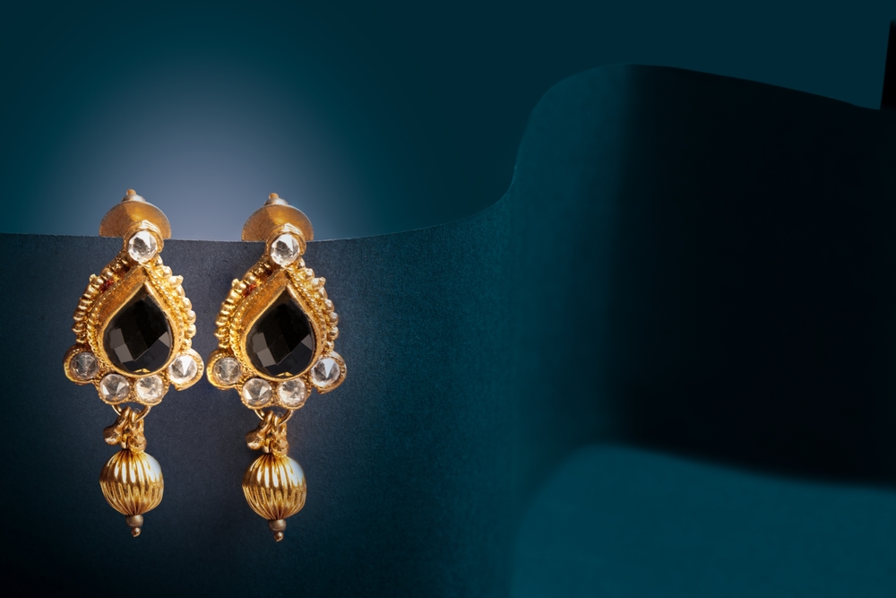 stylish daily wear gold earrings