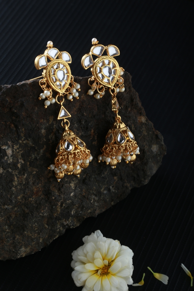 stylish daily wear gold earrings